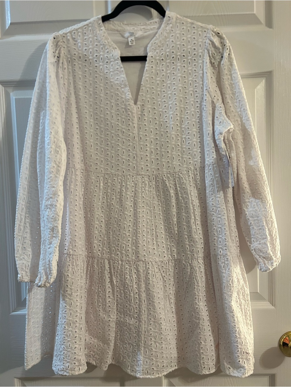 Time and Tru White Eyelet Long-Sleeve Tiered Dress